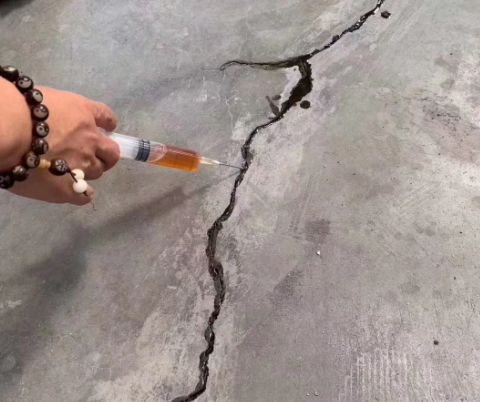 黄平混凝土裂缝修补技术详解​